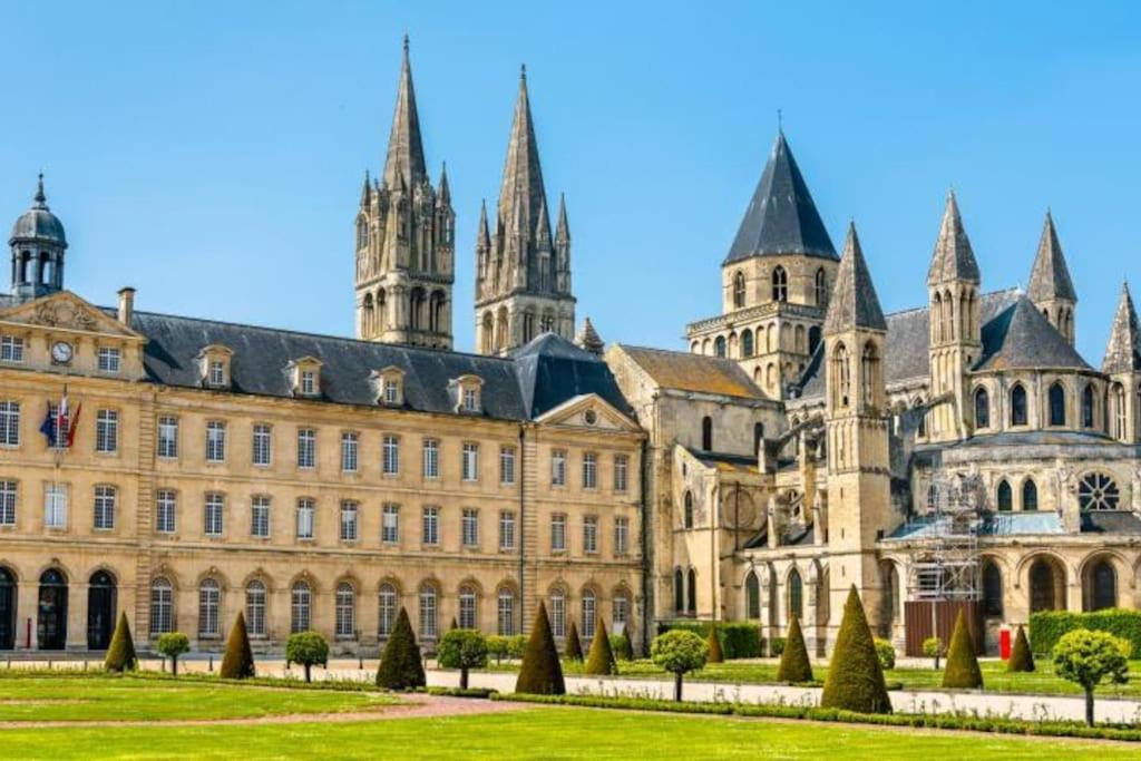 Appart 90M2 Lumineux, Centre, Vue Eglise Penchee Caen Dış mekan fotoğraf